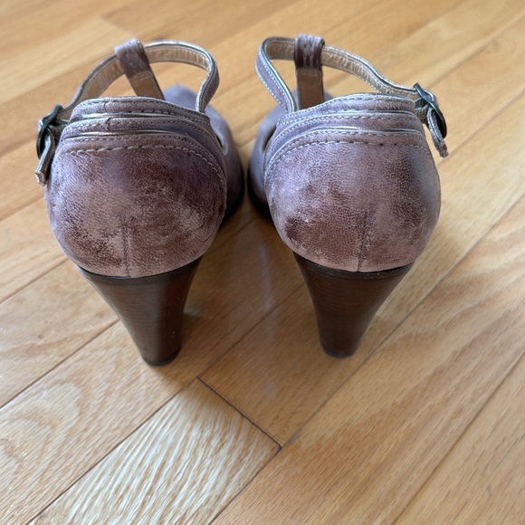 Frye Distressed Leather Heel - Mary Jane or Betty T Strap - Picture 3 of 6